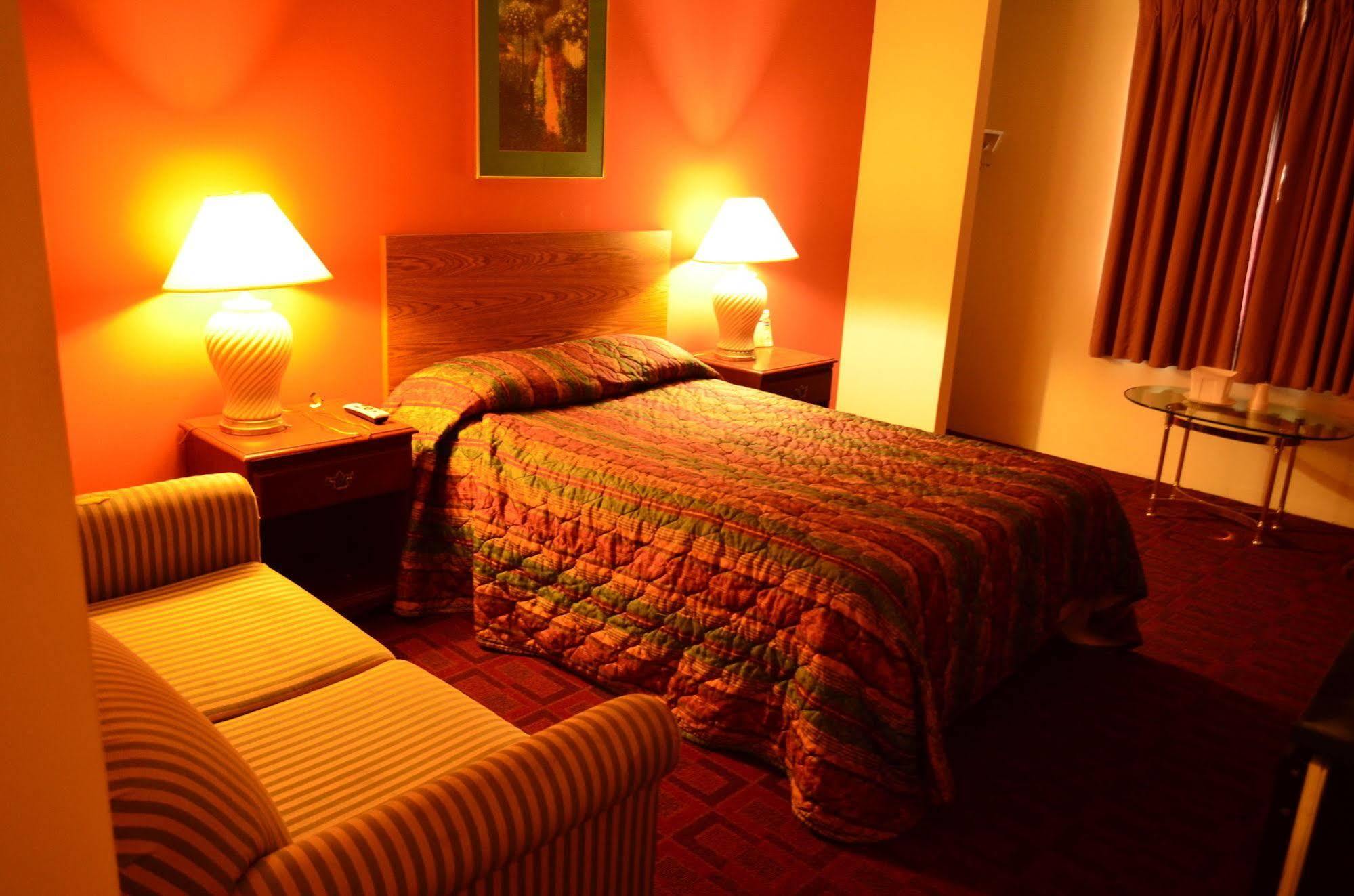 Luxury Inn & Suites Lincoln Zewnętrze zdjęcie