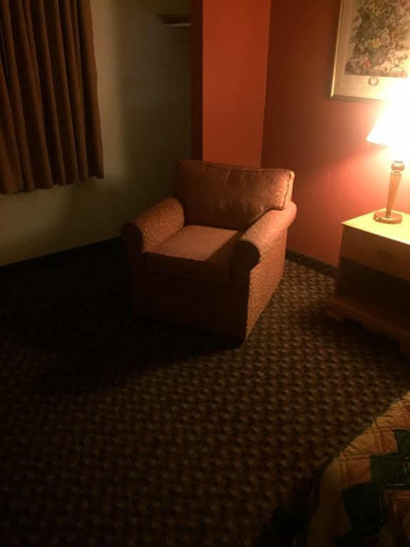 Luxury Inn & Suites Lincoln Zewnętrze zdjęcie